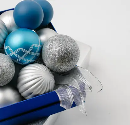 La Historia de las Decoraciones de Temporada y Cómo Guardarlas Correctamente